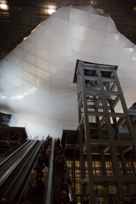 Il nuovo centro congressi all’Eur di Roma, soprannominato la “Nuvola”, dell’architetto Massimiliano Fuksas - 19 luglio 2016 (AP Photo/Domenico Stinellis)